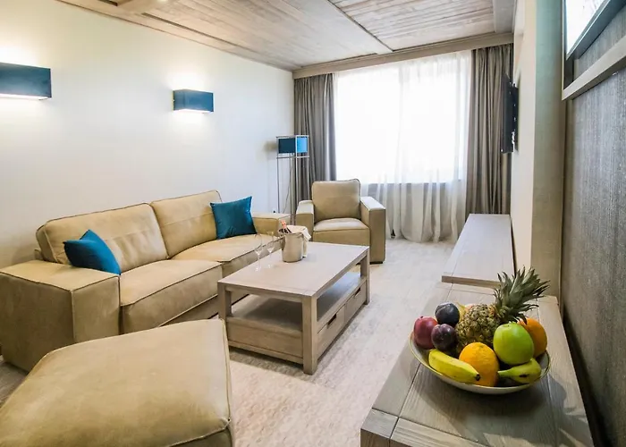 Katarino מלון בנסקו